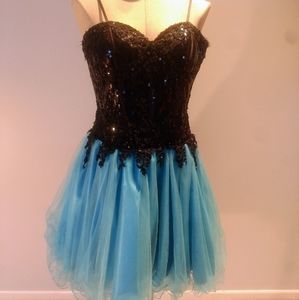 Elegant Black and Blue Sequin Dress Size medium